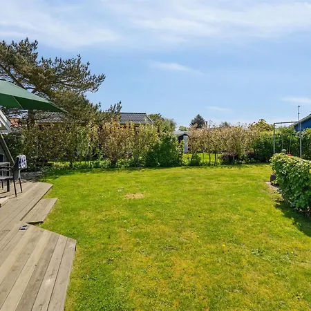 Hereth - 100m From The Sea By Interhome