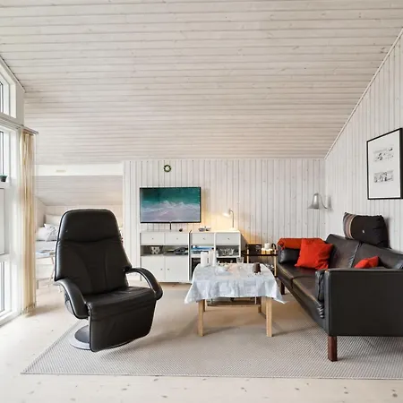 Hereth - 100m From The Sea By Interhome *